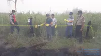 Polisi melakukan olah TKP kebakaran hutan dan lahan di Sungai Hanyar, Desa Batumandi, Kecamatan Batumandi, Kabupaten Balangan, Kalimantan Selatan. (dok Polda Kalsel)