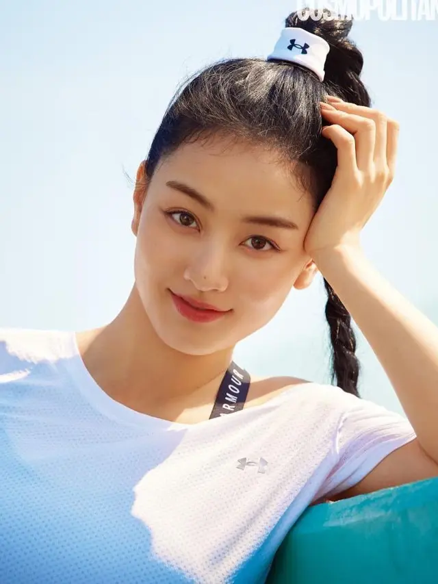 Ulang Tahun ke-25, Jihyo TWICE Tampil Matang ke Rambut Kepang