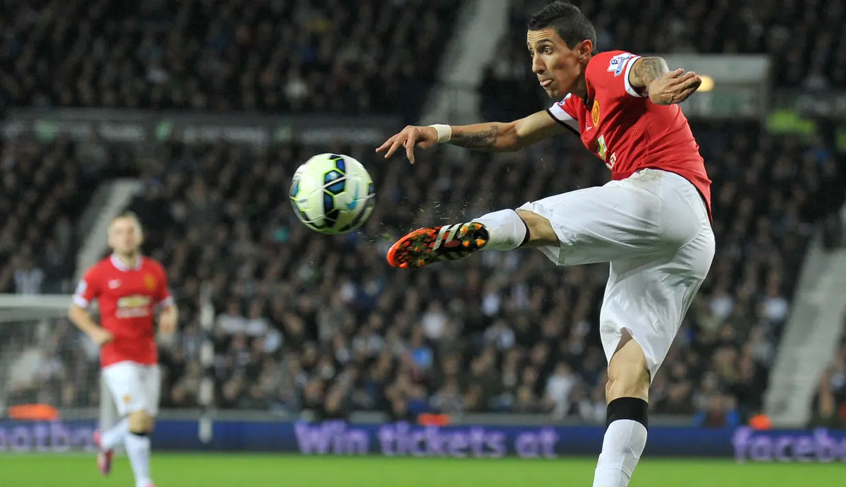 Angel Di Maria menajadi salah satu pemain yang menggunakan jersey nomor tujuh untuk Manchester United, bersama Setan Merah pada 2014-2015, Di Maria mencetak tiga gol dari 27 penampilan. (AFP/Paul Ellis)