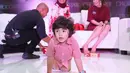 Anak pasangan Carissa Putri kini berusia  3,5 tahun. Sebagai seorang ibu, pemeran ini juga terus memperhatikan tumbuh kembang buah hatinya, Quenzino Acana Naif. (Adrian Putra/Bintang.com)