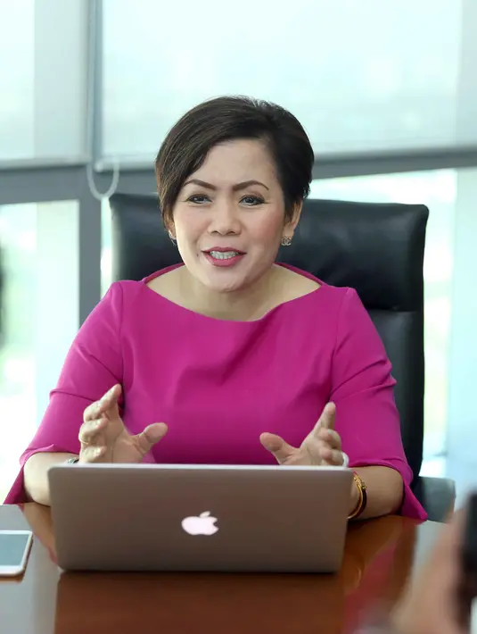 Ide yang muncul di benak Harsiwi Achmad ketika membuat program Puteri Muslimah Indonesia adalah ingin menjembatani remaja berhijab untuk bisa terjun di dunia hiburan dan masuk dalam industri pertelevisian. (Nurwahyunan/Bintang.com)