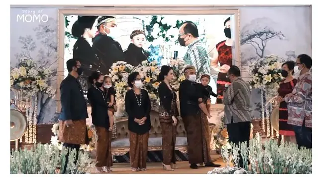 10 Potret Momo Geisha Gelar Tedak Siten untuk Anak Kedua, Mewah Banget