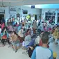 Para warga Kota Palembang beramai-ramai berobat ke puskesmas (Liputan6.com / Nefri Inge)