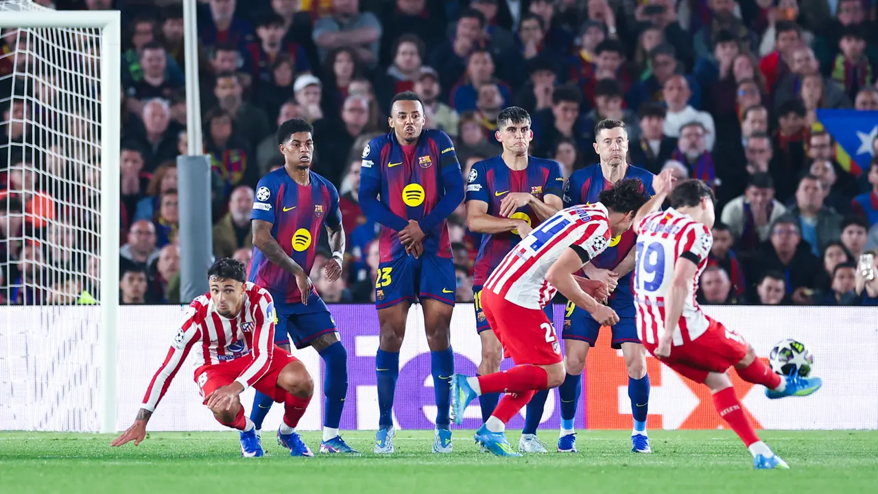 Foto: Melihat Gol Cantik Julian Alvarez yang Membuat Satu Camp Nou Tercengang,  Atletico Madrid Permalukan Barcelona di Liga Champions