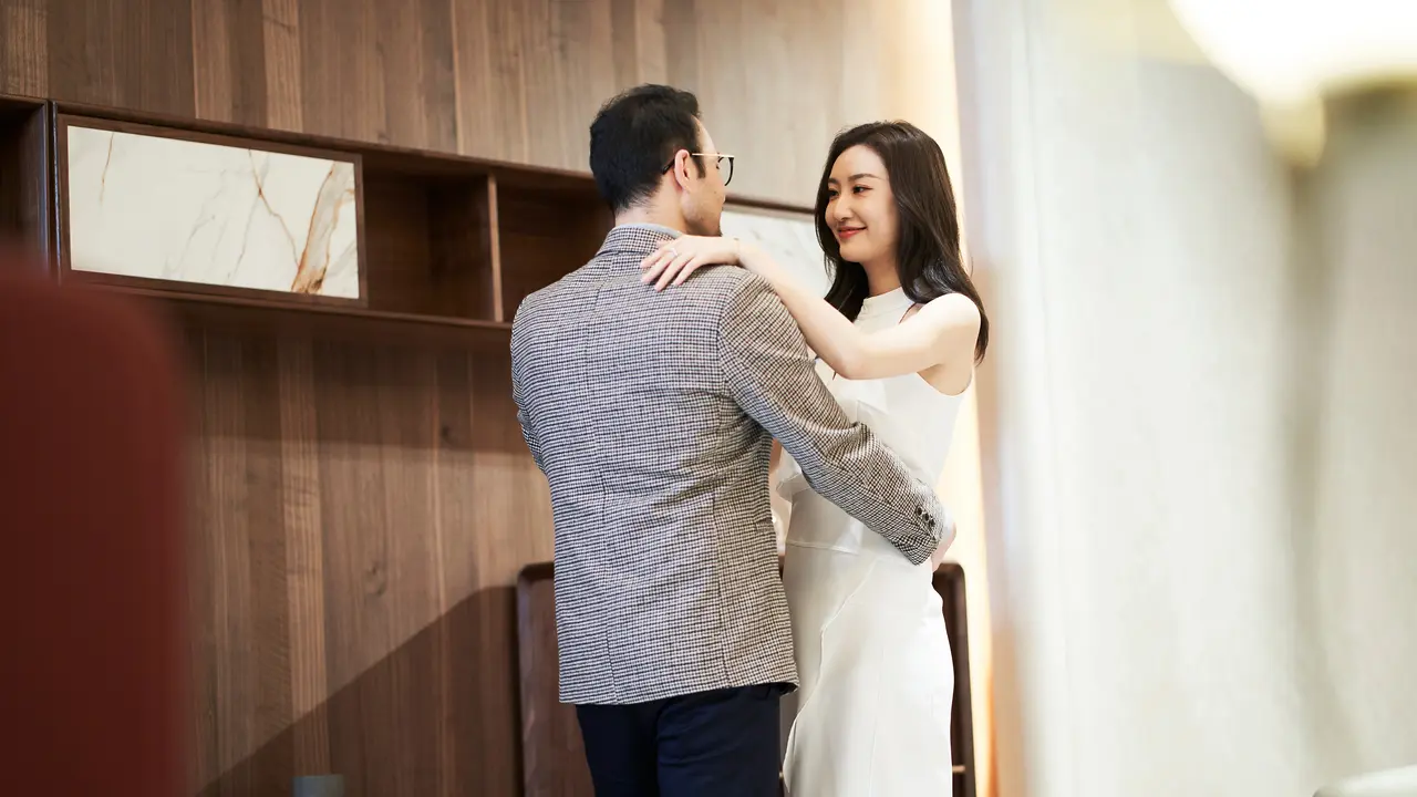 perempuan dan pasangan dance