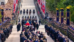 Pemakaman Raja Norwegia Harald V, Puluhan Ribu Orang Padati Jalan
