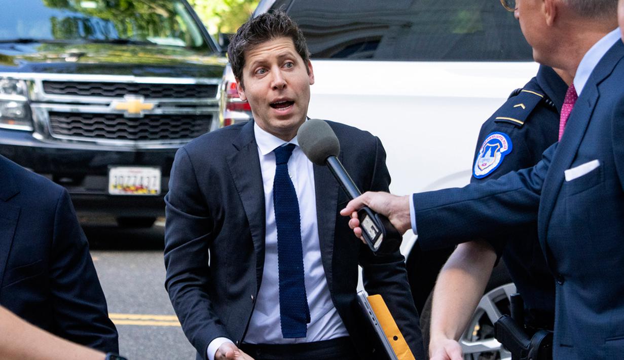 Komitmen yang lahir pada bulan Juli itu bertujuan untuk memastikan kekuatan AI tidak digunakan untuk tujuan yang merusak. Google, OpenAI dan Microsoft telah menandatanganinya lebih dahulu pada bulan Juli. (AP Photo/Jacquelyn Martin)