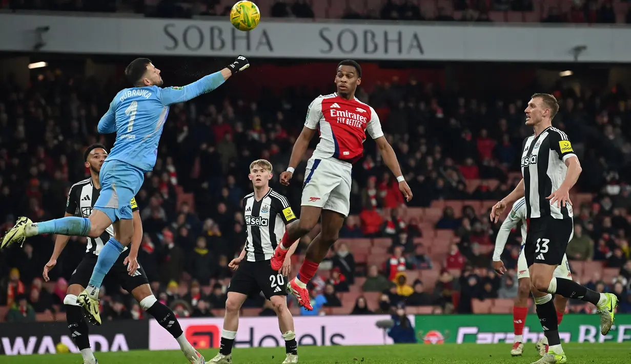 Bermain di markas Arsenal, Newcastle United unggul meyakinkan dengan skor 2-0. (Glyn KIRK/AFP)