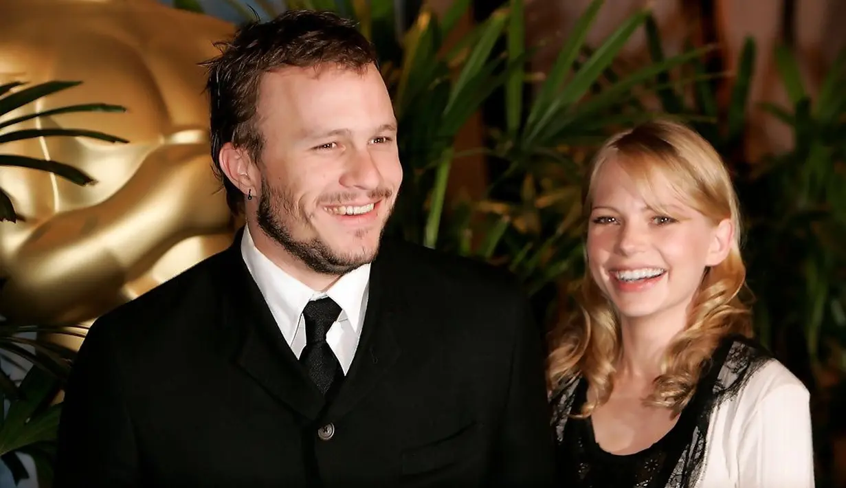 Heath sendiri pun berkencan dengan Michelle Williams usai syuting Brokeback Montai pada tahun 2004 dan Matilda lahir pada Oktober 2005. (Zimbio)