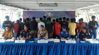 Dirpolairud Polda Sulut Kombes Pol Kukuh Prabowo saat memimpin jumpa pers.