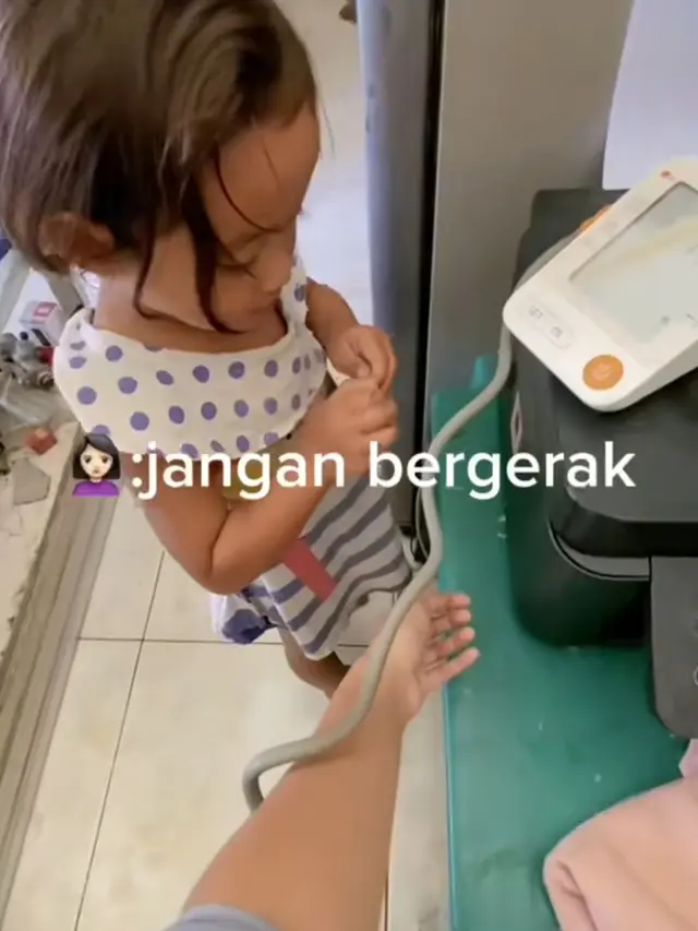 Bocah Dua Tahun Mahir Fotocopy