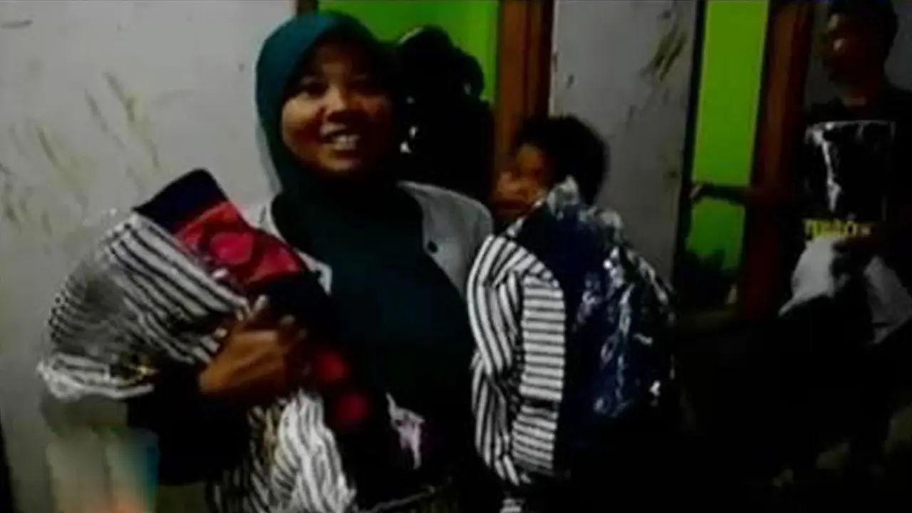 Pundi Amal SCTV Bagikan Selimut