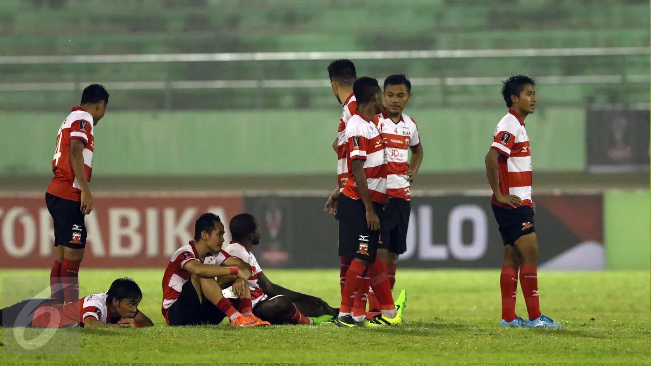 20170225-Lewat Adu Penalti, PBFC Singkirkan Madura United-Solo
