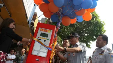 Dishub DKI Jakarta meresmikan sistem parkir meter di Jalan Sabang, Menteng, Jakarta, Jumat (25/9/14). (Liputan6.com/Faizal Fanani) 