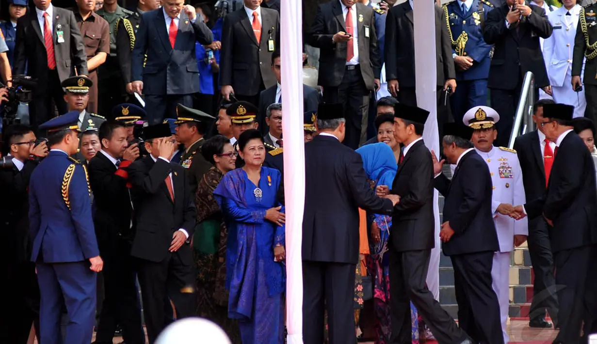 Upacara ini juga Wakil Presiden Boediono, anggota kabinet Indonesia Bersatu II, dan sejumlah anggota DPR, Jakarta, (1/10/14). (Liputan6.com/Johan Tallo)