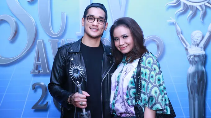 [Bintang] Afgansyah Reza dan Rossa