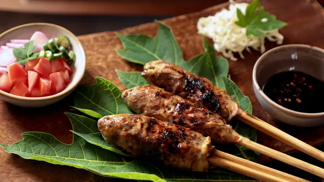 sate buntel solo
