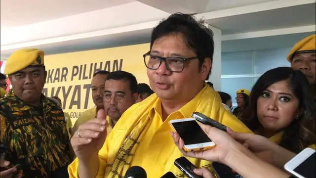 Ketua Umum Partai Golkar Airlangga Hartarto Usai Menggelar Kampanye Akbar di Istora, Senayan, Jakarta. (Foto: Merdeka.com)