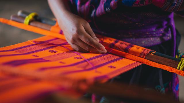 UNESCO Tetapkan Songket Jadi Warisan Budaya Takbenda Malaysia, Netizen Indonesia Protes