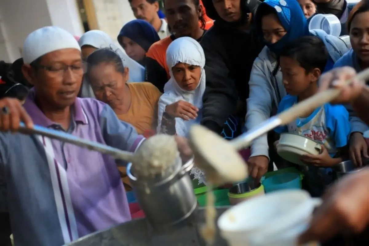 Waktu Buka Puasa Hari ke-26, 21 Juni 2017