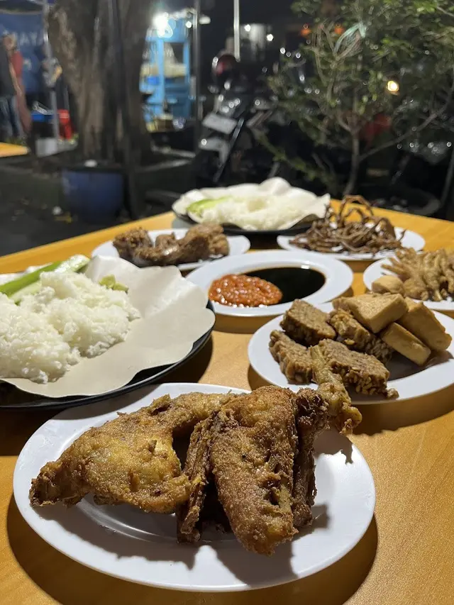 Rekomendasi Tempat Makan Ayam Goreng Enak di Malang