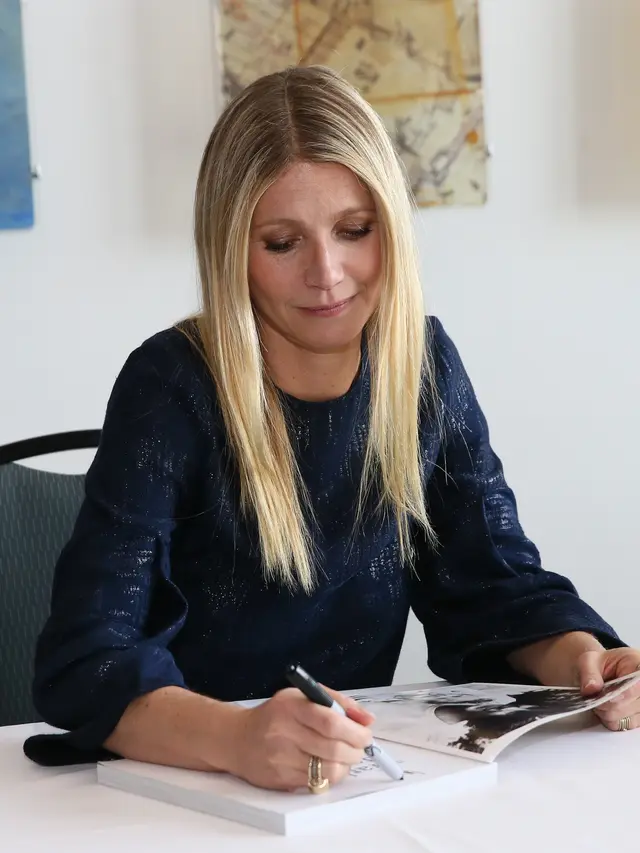[Bintang] 10 Tahun Usia Pernikahan, Gwyneth Paltrow Berpisah dengan Chris Martin