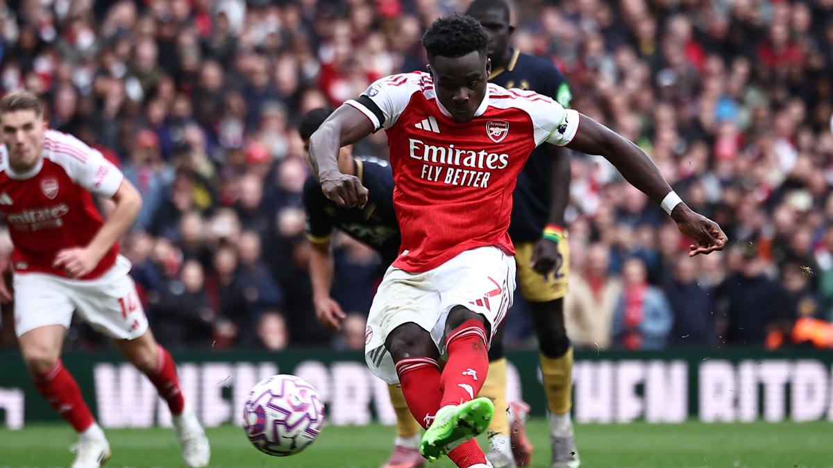 Prediksi West Ham vs Arsenal: Duel Krusial Perebutan Gelar dan Zona Degradasi
