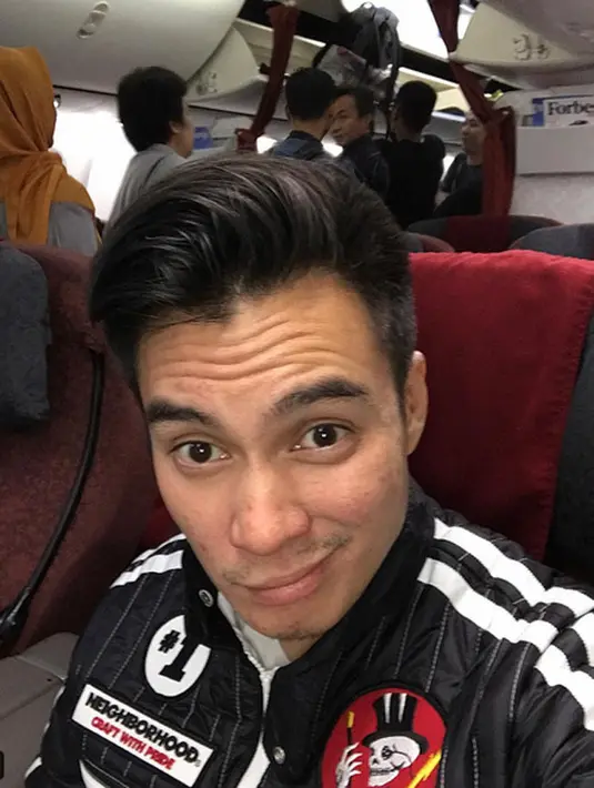 Ditemui di kawasan Epicentrum belum lama ini, Baim bercerita soal hubungannya dengan Vebby sekarang ini. Dituturkannya, persiapa menuju pertunangan dan pernikahan pun hampir rampung dilakukan. (Instagram/baimwong)