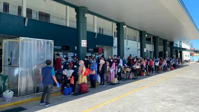 Proses repatriasi 103 WNI dari Malaysia.