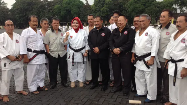 Kapolri Buka Ujian Kenaikan Sabuk Inkinas (udah)