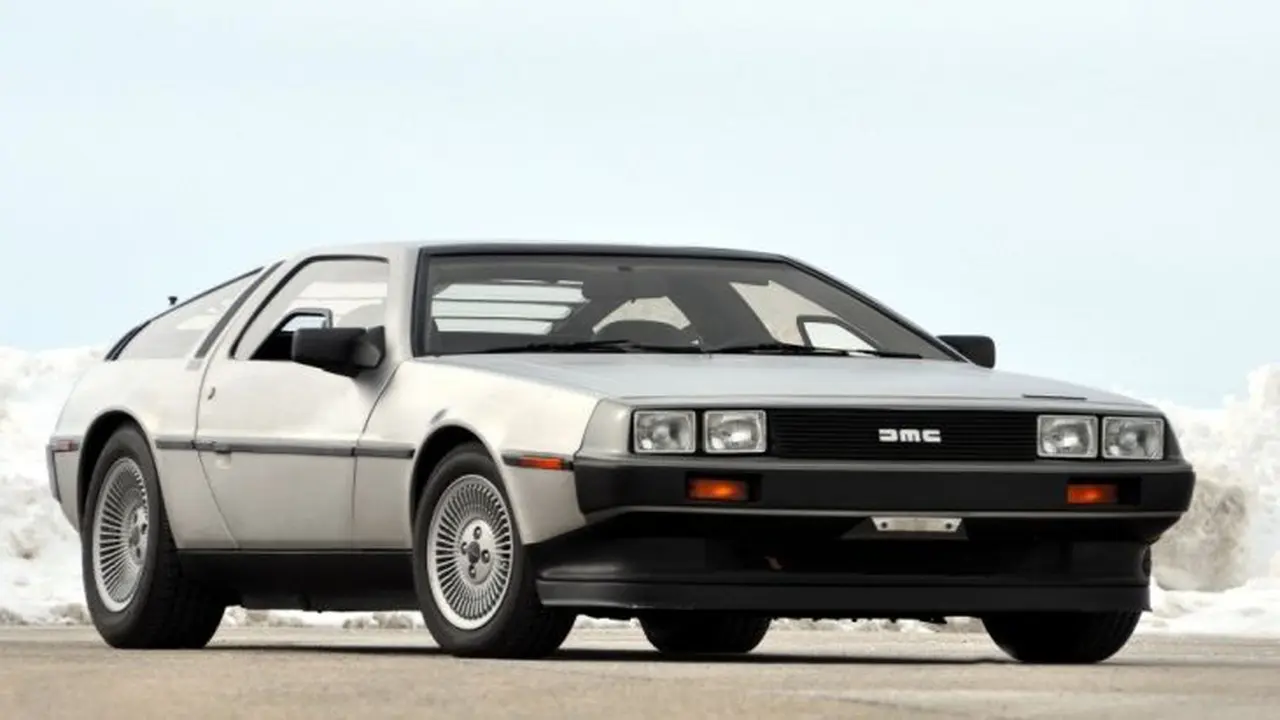 'Mesin Waktu' DeLorean DMC-12 Makin Bertenaga