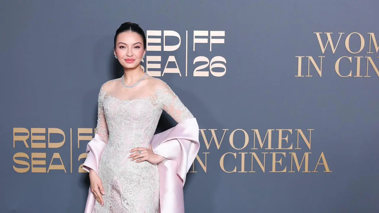 Pesona Anggun dan Lembut Raline Shah Curi Perhatian di Women in Cinema, Festival Film Cannes ke-79