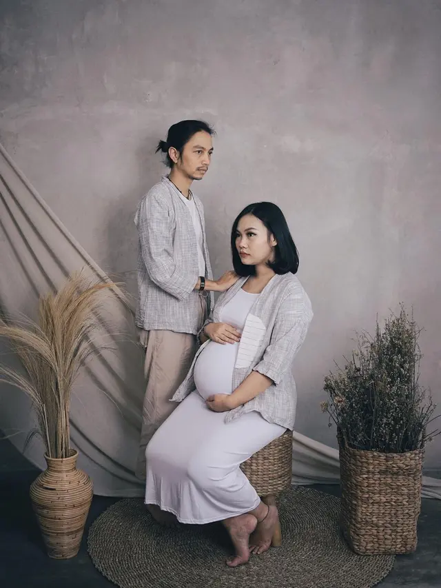 Potret perjalanan kehamilan Aqia Nurfadla, istri Fiersa Besari. (Sumber: Instagram/fiersabesari dan Instagram/aqianr)