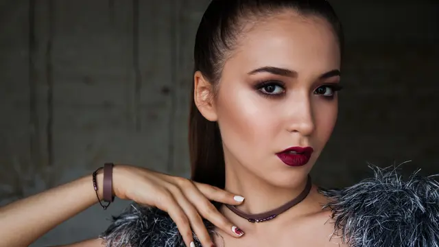 5 Ritual Skincare Malam Hari setelah Memakai Makeup Tebal Seharian