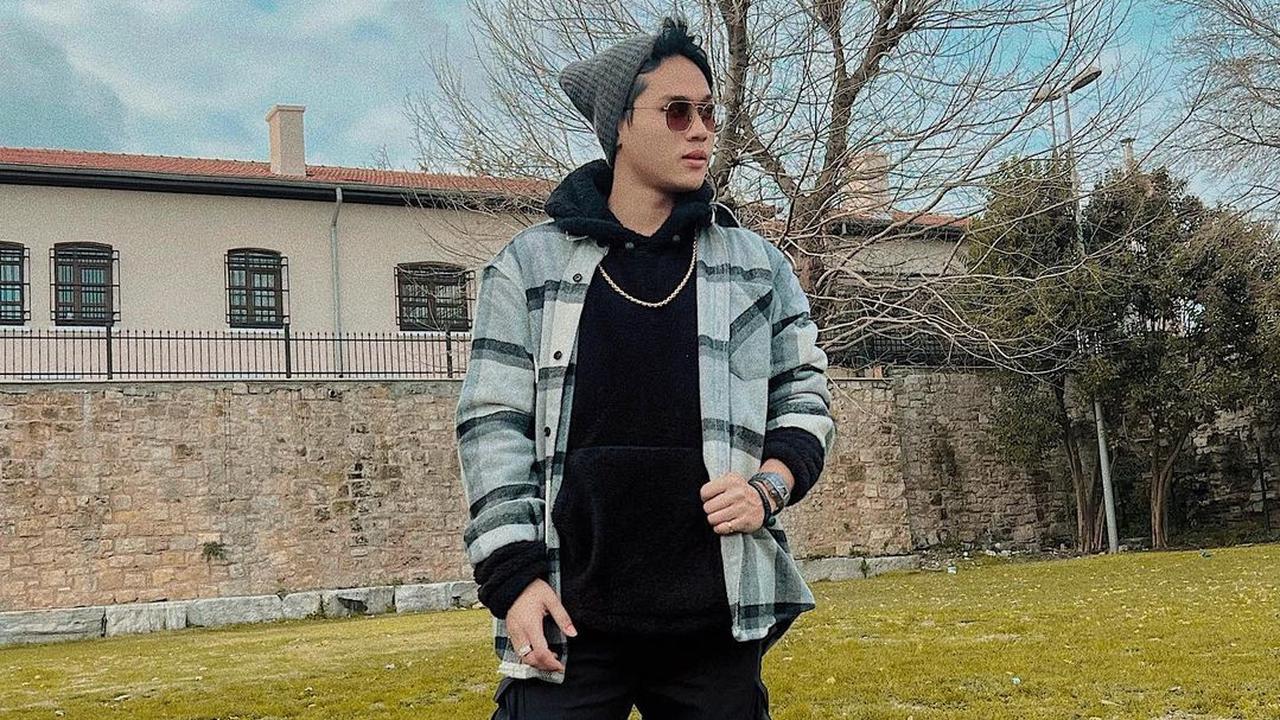 6 Potret Indra Kenz, Crazy Rich yang Kini Jadi Sorotan Warganet