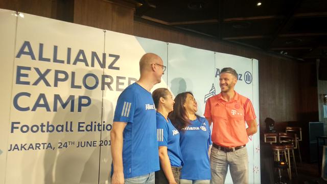 Allianz Indonesia akan mengirimkan 8 orang remaja terpilih untuk mengikuti program Allianz Explorer Camp yang bakal berlangsung di Singapura dan Munich.