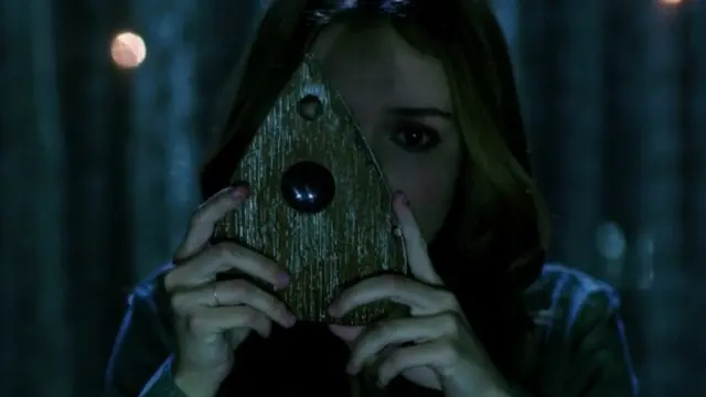 Film Horor Tentang Papan Ouija Tampilkan Trailer Perdana