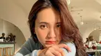 Nama Vivi Novika makin dikenal publik sejak menjalin hubungan dengan Alfeandra Dewangga. Tak dipungkiri juga sosok pesepakbola berusia 21 tahun itu dikulik publik sejak perkuat Timnas Indonesia di AFF 2020. (FOTO: instagram.com/viviinovika)