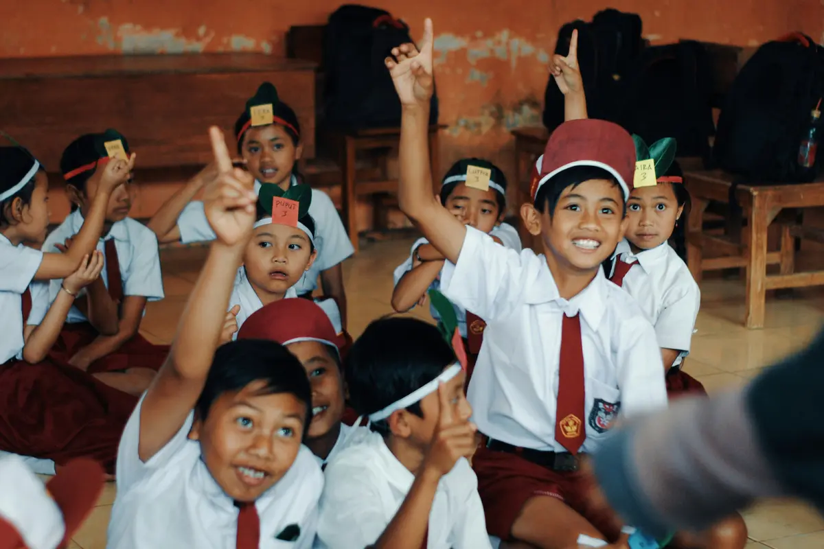 Ilustrasi kegiatan sekolah, anak sekolah, SD