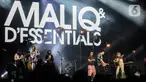 Grup musik Maliq & D'Essentials tampil pada hari kedua We The Fest 2023 di GBK Sports Complex, Senayan, Jakarta, Sabtu (22/7/2023). Maliq & D'Essentials tampil memukau dengan membawakan sejumlah lagu hits mereka seperti Terdiam. (Liputan6.com/Johan Tallo)