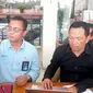 Zulhamdi,&nbsp; sekretaris perusahaan PLN Batam memaparkan skema kenaikan tarif listik di Batam. Foto: liputan6.com/ajang nurdin&nbsp;