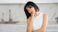 ilustrasi perempuan bingung/BearFotos/Shutterstock