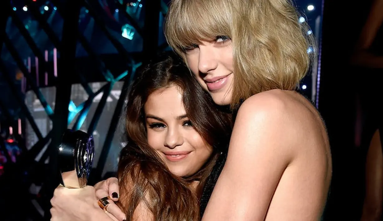 Selena Gomez sendiri mengunggah video dirinya dengan TayTay di Instagram untuk mengucapkan selamat ulang tahun. (J-14)