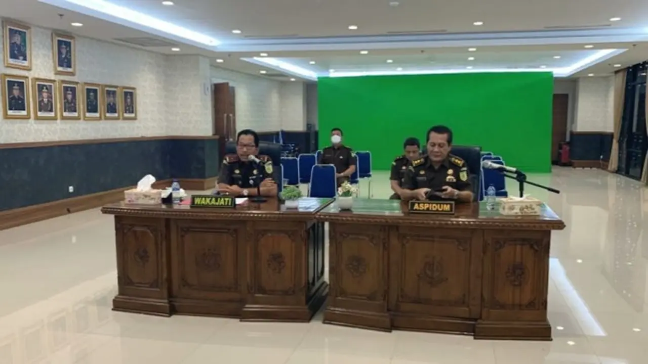 Wakil Kepala Kejati Riau mengajukan restoratif justice terhadap perkara kekerasan dalam rumah tangga di Rokan Hulu.