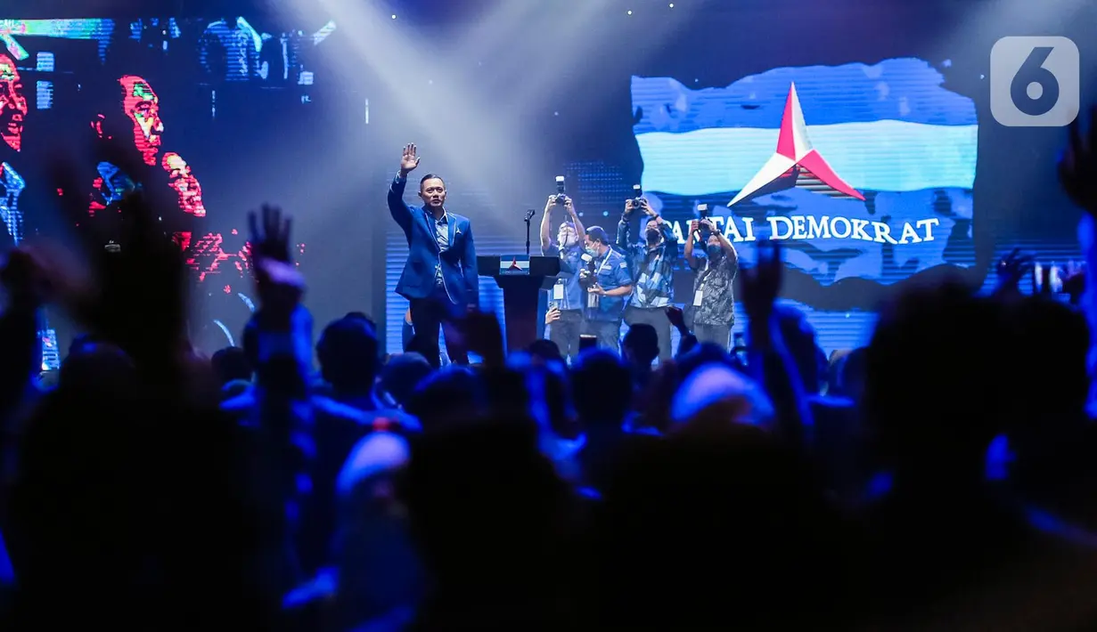 Ketua Umum Partai Demokrat Agus Harimurti Yudhoyono (AHY) membuka Rapat Pimpinan Nasional (Rapimnas) Partai Demokrat di JCC, Jakarta, Kamis (15/9/2022). Dalam Rapimnas tersebut Partai Demokrat akan membahas terkait rencana koalisi dan calon presiden (Capres) untuk Pemilu 2024. (Liputan6.com/Faizal Fanani)
