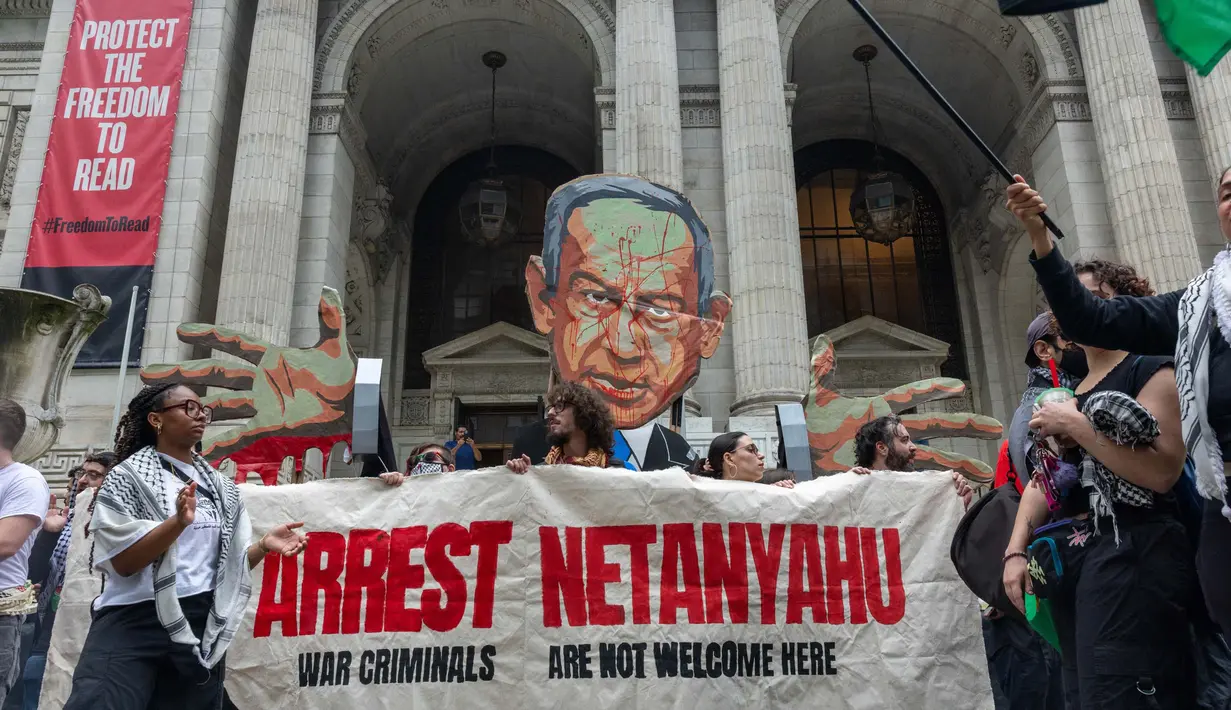 Protes ini bertepatan dengan Sidang Umum PBB yang berlangsung di kota tersebut dan dihadiri oleh Perdana Menteri Israel Netanyahu. (Alex Kent/Getty Images North America/Getty Images via AFP)