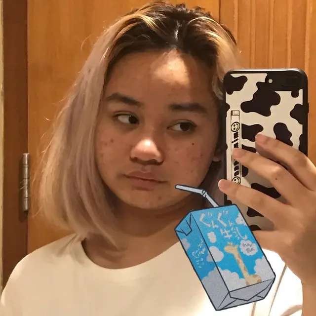 Potret Davina Shafa Tanpa Makeup, Tampil Percaya Diri Dengan Jerawat. (Sumber: Instagram/mimashafa)