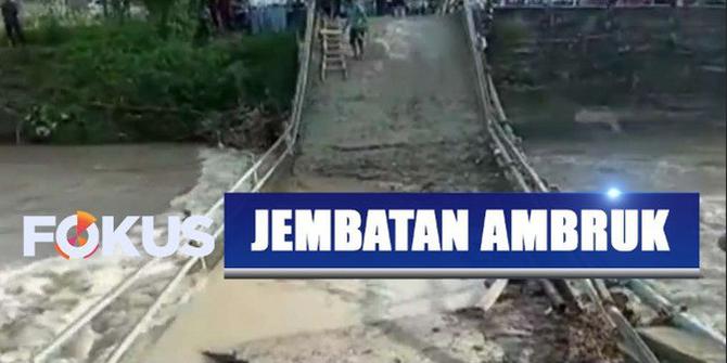 Penampakan Jembatan Ambruk Usai Diterjang Banjir Solok