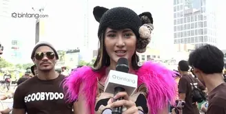 Camelia Putri punya cara tersendiri untuk mempromosikan single terbarunya yang berjudul ‘Scoobydoo’. Selain promosi, Camelia memiliki tujuan untuk menghibur masyarakat Indonesia dengan musik dangdut.