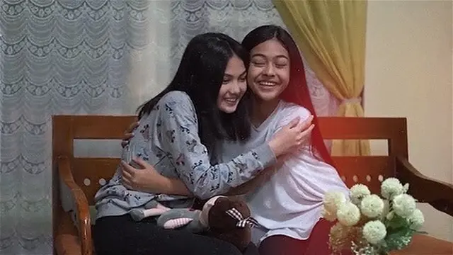 Pernah Main Sinetron Bareng, Ini 6 Potret Kebersamaan Aisyah Aqilah dan Dinda Mahira